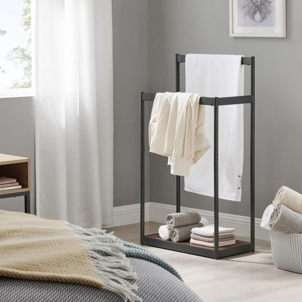 Towel rack